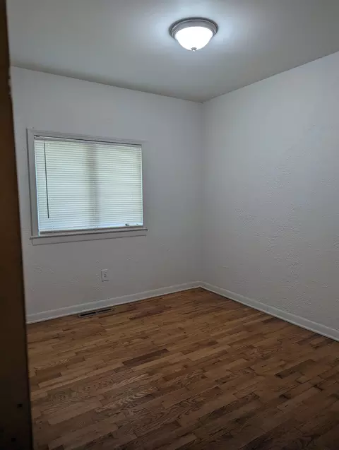 Bedroom - 2802 Wilton, Flint, MI 48506 photo 3 of 3