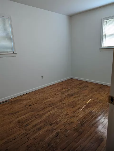 Bedroom - 2802 Wilton, Flint, MI 48506 photo 2 of 3