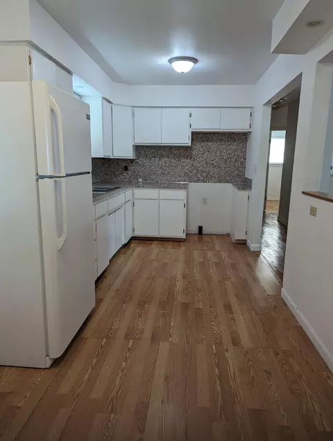 Kitchen - 2802 Wilton, Flint, MI 48506 photo 4 of 6
