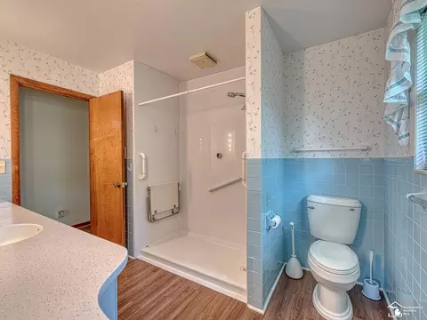 Bath - 1110 Borg, Temperance, MI 48182 photo 1 of 3