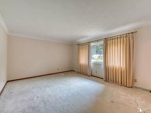 Living - 1110 Borg, Temperance, MI 48182 photo 1 of 7