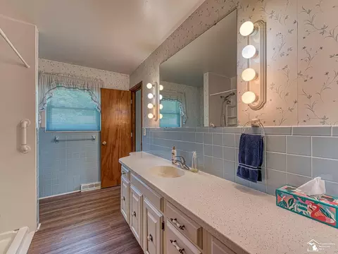 Bath - 1110 Borg, Temperance, MI 48182 photo 2 of 3