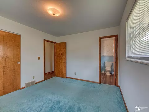 Bedroom - 1110 Borg, Temperance, MI 48182 photo 2 of 6