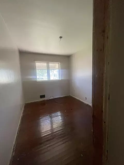 4302 Wisner, Flint, MI 48504 photo 3