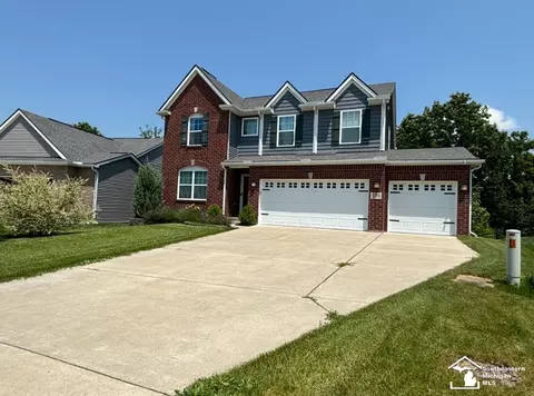 1258 Secretariat, Howell, MI 48843