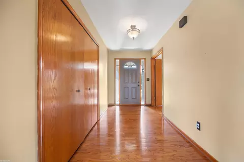 Entry Way - 17457 Pierce, Macomb, MI 48044 photo 2 of 2