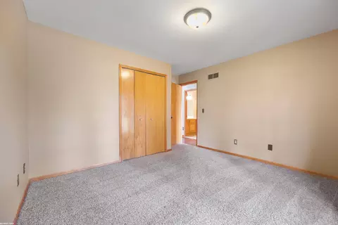 Bedroom - 17457 Pierce, Macomb, MI 48044 photo 4 of 6