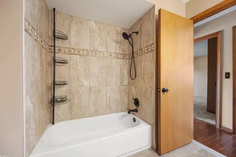 Bath - 17457 Pierce, Macomb, MI 48044 photo 5 of 5