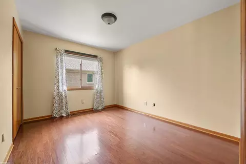 Bedroom - 17457 Pierce, Macomb, MI 48044 photo 5 of 6