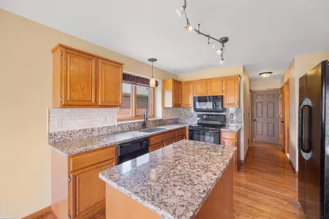 Kitchen - 17457 Pierce, Macomb, MI 48044 photo 2 of 3