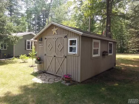 Exterior - 960 Rivers, Gladwin, MI 48624 photo 21 of 33