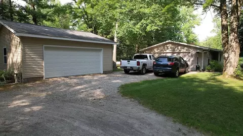 Exterior - 960 Rivers, Gladwin, MI 48624 photo 31 of 33