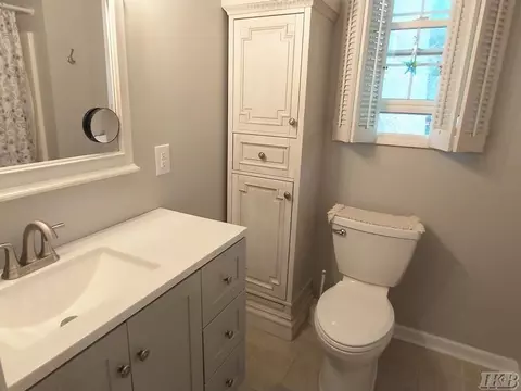 Bath - 960 Rivers, Gladwin, MI 48624 photo 2 of 3