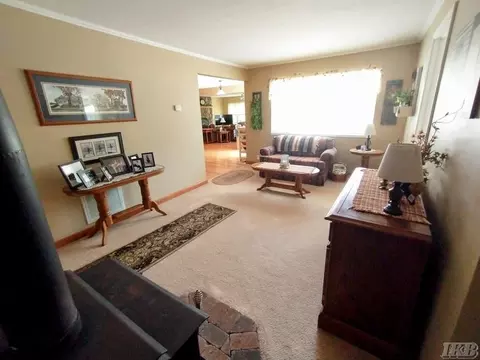 Living - 960 Rivers, Gladwin, MI 48624 photo 2 of 5