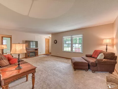 Living - 345 Crampton, Monroe, MI 48162 photo 3 of 3