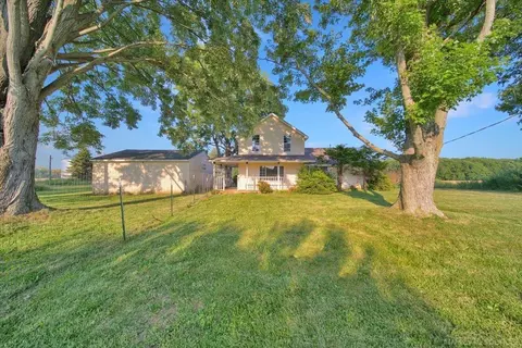 7364 Fargo Rd, Avoca, MI 48006