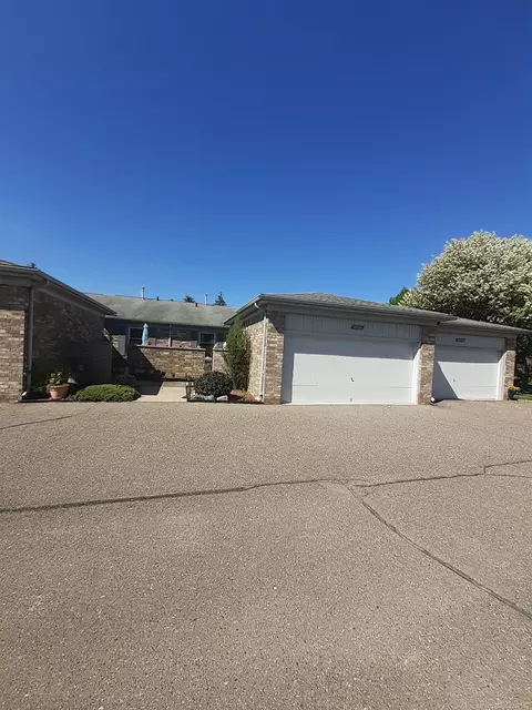 48881 Bay Shr UNIT 31  8, Shelby Township, MI 48315