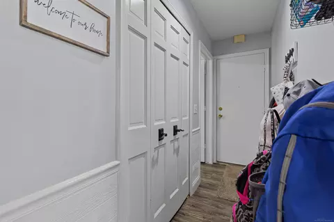 Entry Way - 1630 Tu Van Trl, Leonard, MI 48367 photo 4 of 5