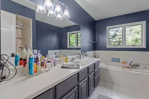 Bath - 1630 Tu Van Trl, Leonard, MI 48367 photo 2 of 4