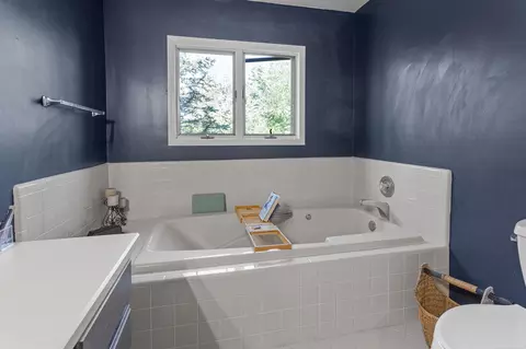 Bath - 1630 Tu Van Trl, Leonard, MI 48367 photo 3 of 4