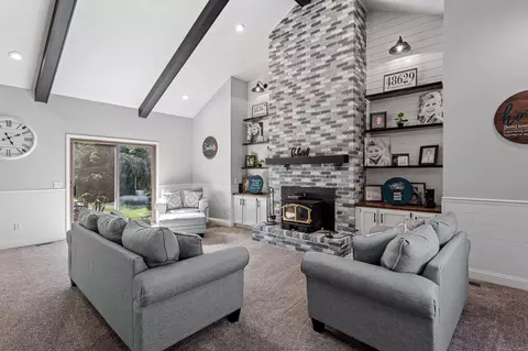 Living - 1630 Tu Van Trl, Leonard, MI 48367 photo 3 of 4