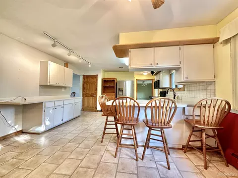 418 S 29th, Escanaba, MI 49829 photo 6