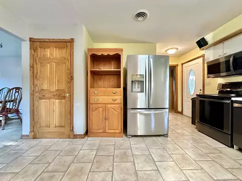 418 S 29th, Escanaba, MI 49829 photo 3