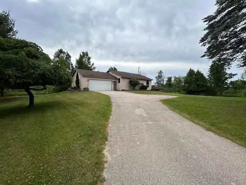Exterior - 4205 Buzzell, Gladwin, MI 48624 photo 7 of 9