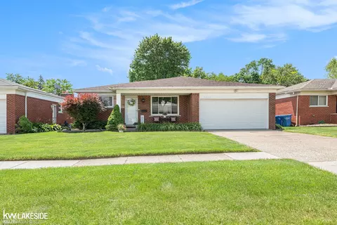 4030 Sudbury, Warren, MI 48092
