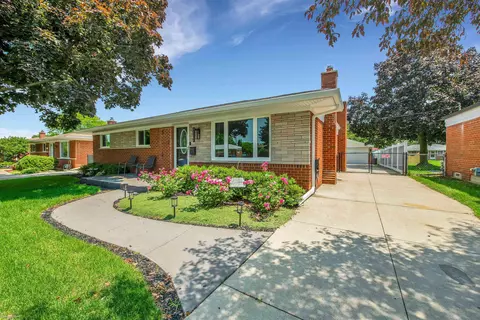 31204 Regal, Warren, MI 48088