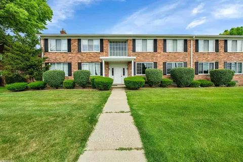 29652 Hoover, Warren, MI 48093