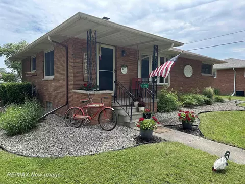 1901 S Sherman, Bay City, MI 48708