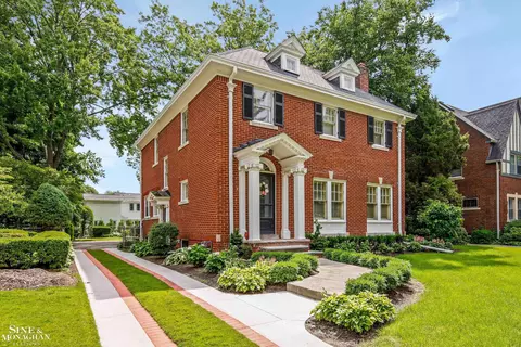 Exterior - 838 Whittier, Grosse Pointe Park, MI 48230 photo 3 of 7