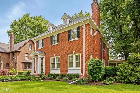 Exterior - 838 Whittier, Grosse Pointe Park, MI 48230 photo 2 of 7