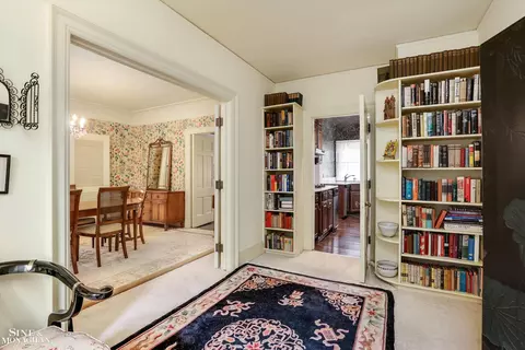 Entry Way - 838 Whittier, Grosse Pointe Park, MI 48230 photo 3 of 6