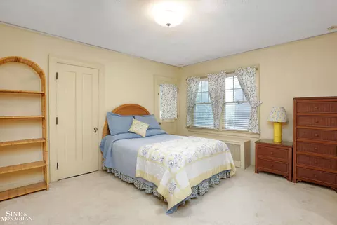 Bedroom - 838 Whittier, Grosse Pointe Park, MI 48230 photo 4 of 9