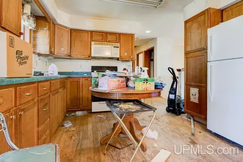 Kitchen - S205 School, Stephenson, MI 49887 photo 2 of 4