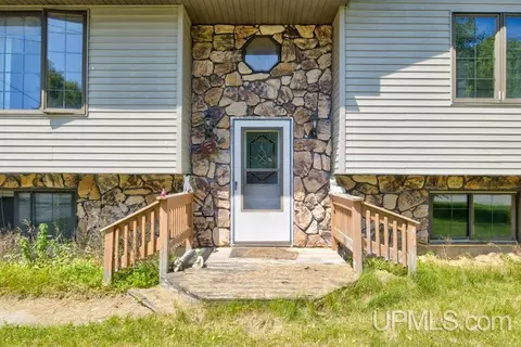Exterior - S205 School, Stephenson, MI 49887 photo 5 of 5