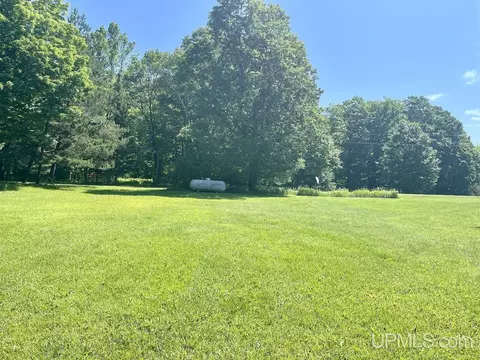 7697 G, Escanaba, MI 49829 photo 37