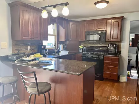 7697 G, Escanaba, MI 49829 photo 8