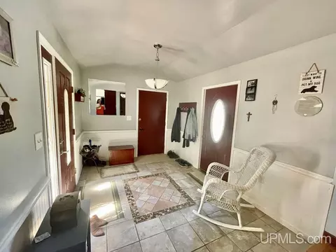 7697 G, Escanaba, MI 49829 photo 4