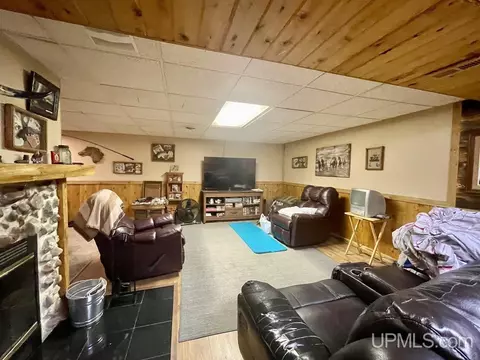 7697 G, Escanaba, MI 49829 photo 18