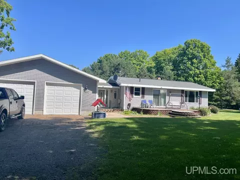7697 G, Escanaba, MI 49829