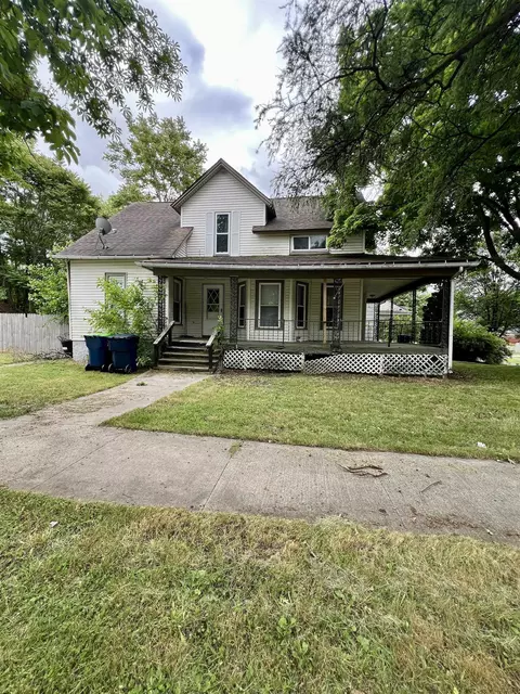 301 S Warner, Bay City, MI 48706