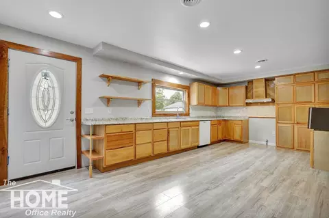 Other - 1008 S Cedar, Owosso, MI 48867 photo 6 of 14