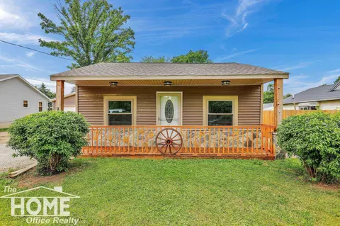 1008 S Cedar, Owosso, MI 48867