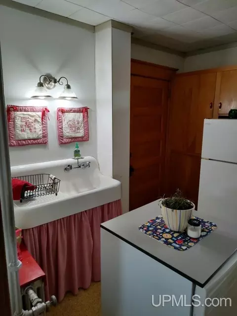 811 N Third, Ishpeming, MI 49849 photo 23