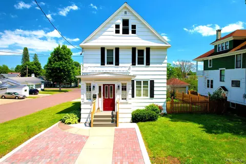 1005 Calumet, Lake Linden, MI 49945