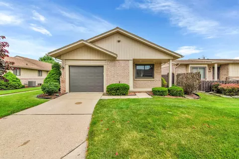 13851 Brockington, Warren, MI 48088