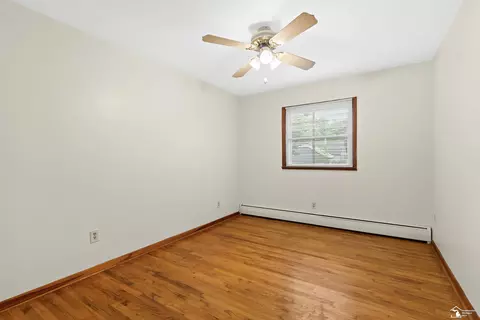 Bedroom - 6045 Bailey, Taylor, MI 48180 photo 1 of 3